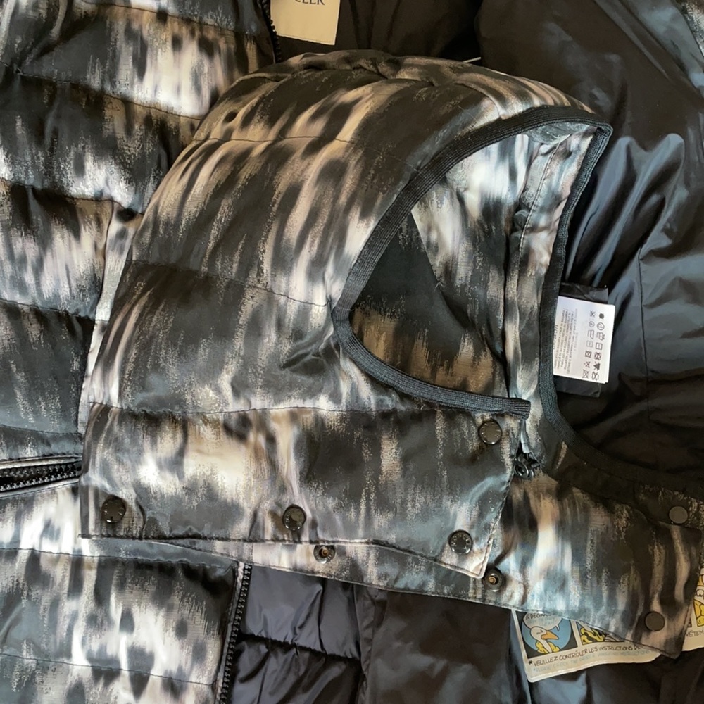 Moncler down jacket - Picture 9 of 9